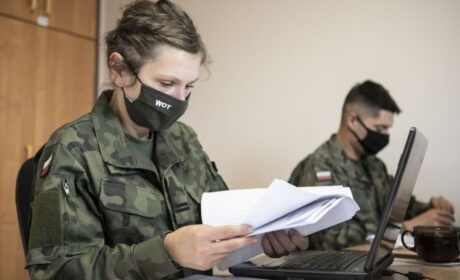 Wojsko wspiera szpitale w obsłudze baz danych