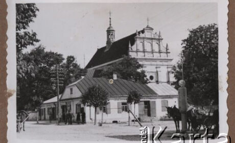 Kościół Św. Trójcy i sklepy „Społem” w latach II WŚ