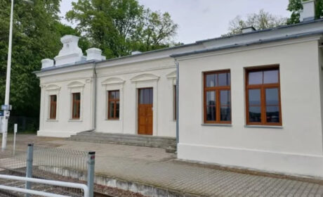 Na pociąg w Bedlnie poczekamy we wnętrzu dworca?