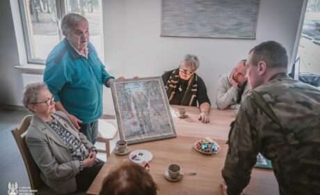 Pamięć i tradycja: spotkanie z potomkami patrona 23 Batalionu Lekkiej Piechoty